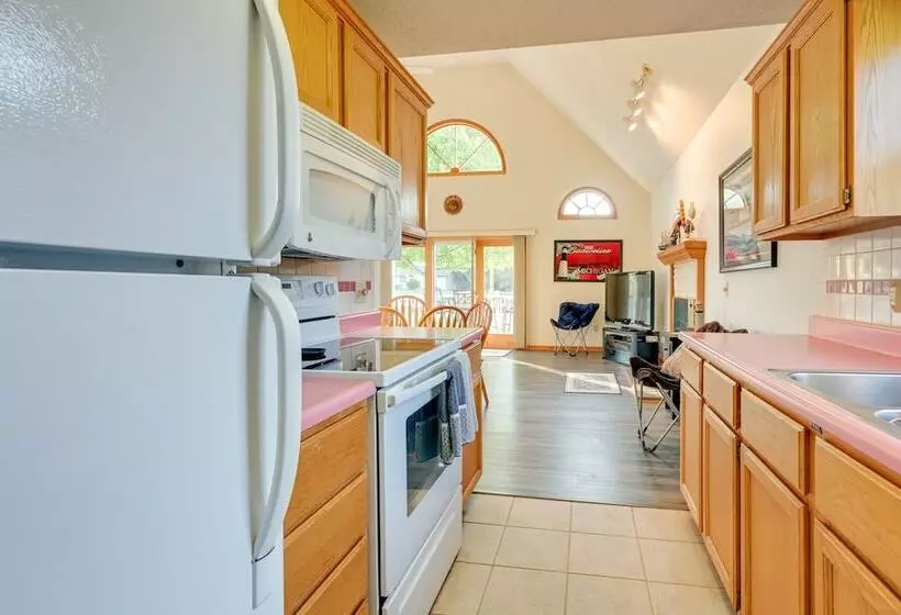 Riverfront Au Gres Cottage W/ Fire Pit & Grill!