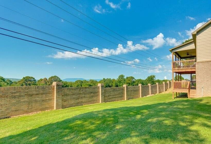 Russellville Home Near Hiking + Lake Access!