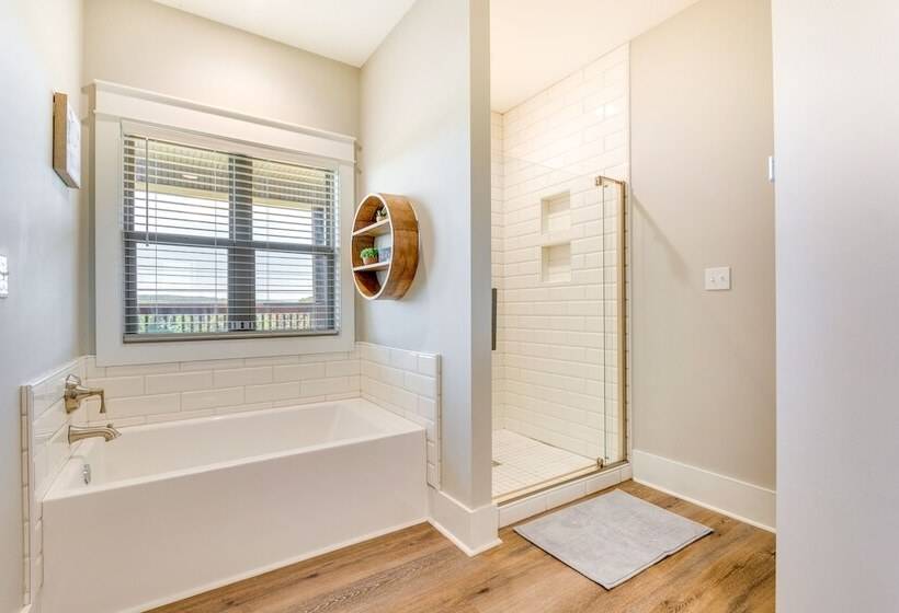 Russellville Home Near Hiking + Lake Access!