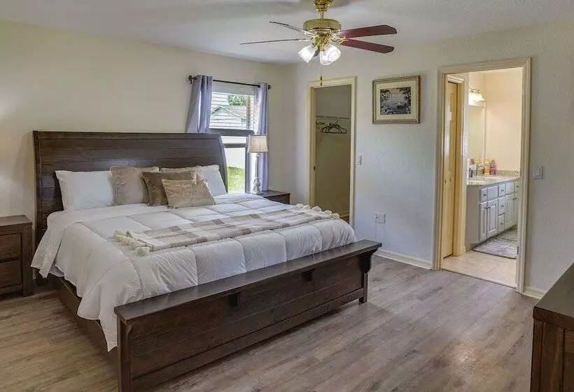 Sebring Vacation Rental: Near Boating & Fishing!