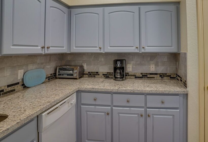 Sebring Vacation Rental: Near Boating & Fishing!