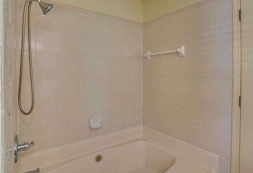 Sebring Vacation Rental: Near Boating & Fishing!