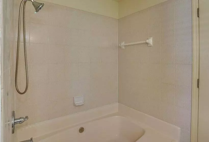 Sebring Vacation Rental: Near Boating & Fishing!