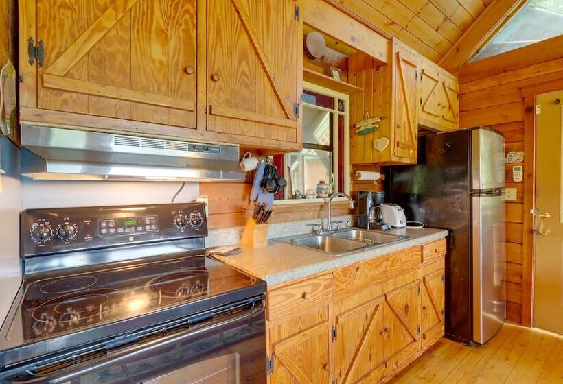 Secluded Mountain Cabin W/ Decks + Gazebo!