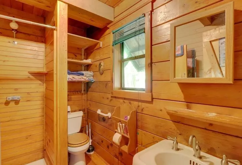 Secluded Mountain Cabin W/ Decks + Gazebo!