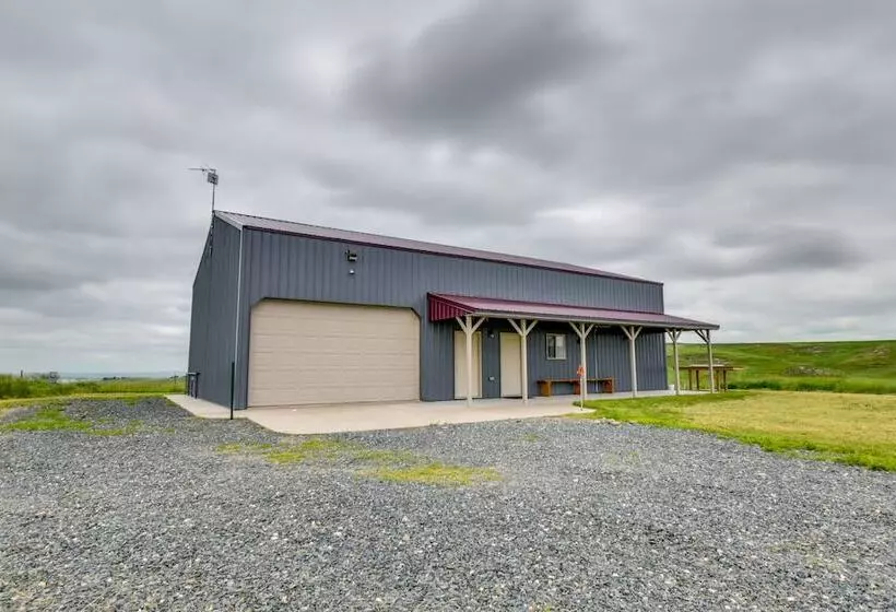 Secluded Nebraska Getaway: 4 Mi To Lake Mcconaughy