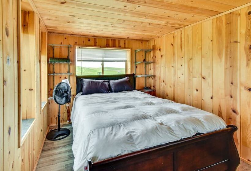 Secluded Nebraska Getaway: 4 Mi To Lake Mcconaughy