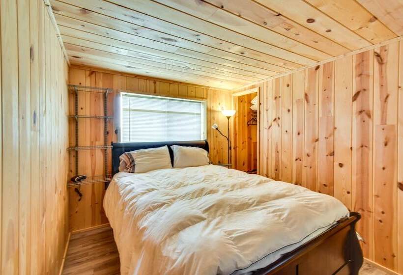 Secluded Nebraska Getaway: 4 Mi To Lake Mcconaughy