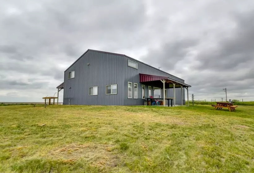 Secluded Nebraska Getaway: 4 Mi To Lake Mcconaughy