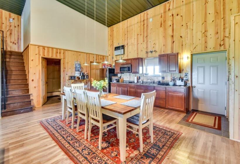 Secluded Nebraska Getaway: 4 Mi To Lake Mcconaughy