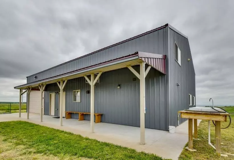 Secluded Nebraska Getaway: 4 Mi To Lake Mcconaughy