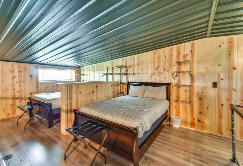 Secluded Nebraska Getaway: 4 Mi To Lake Mcconaughy