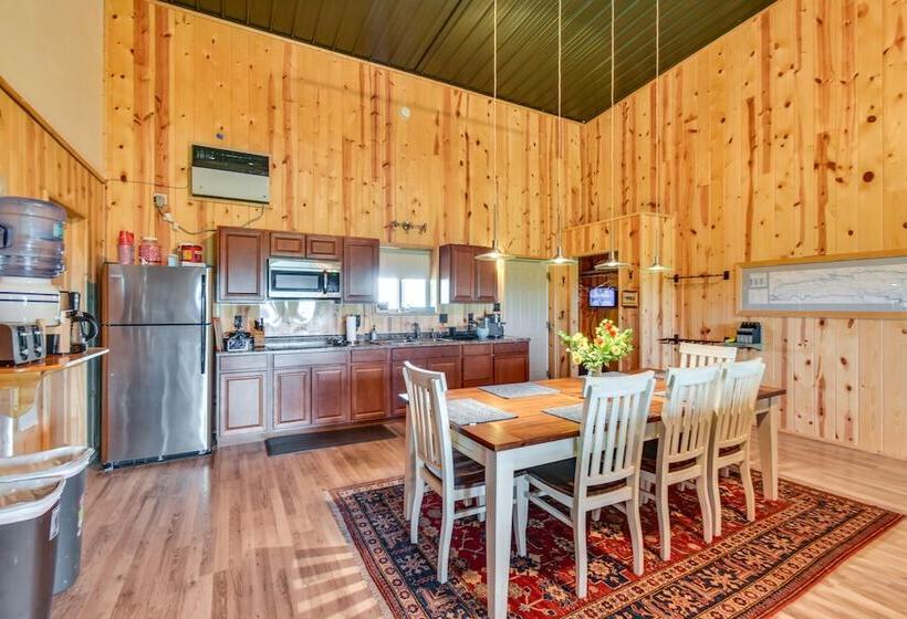 Secluded Nebraska Getaway: 4 Mi To Lake Mcconaughy