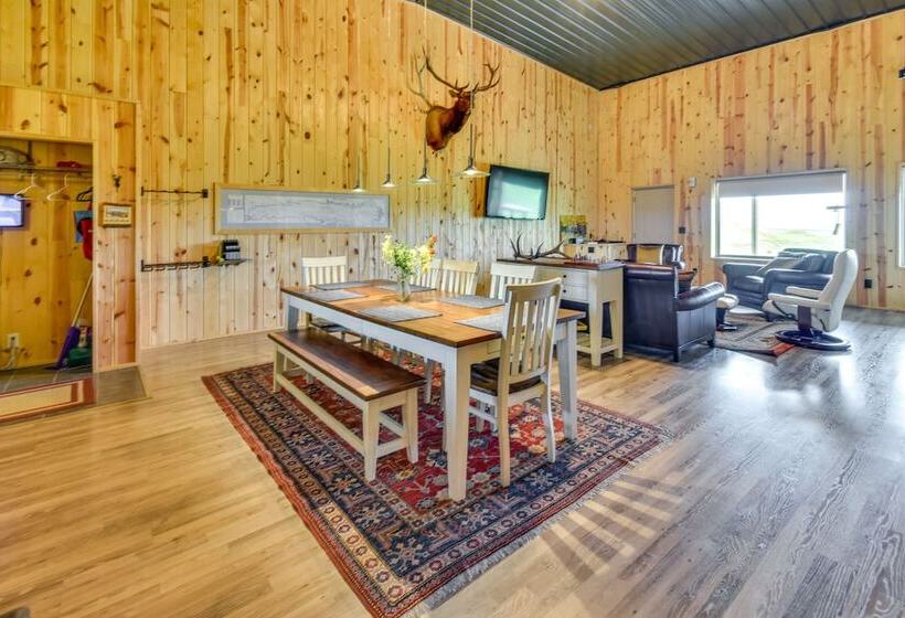 Secluded Nebraska Getaway: 4 Mi To Lake Mcconaughy