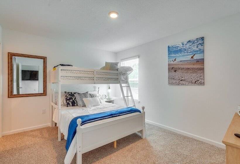 Spacious Freeport Home W/ Deck & 2 Living Areas!