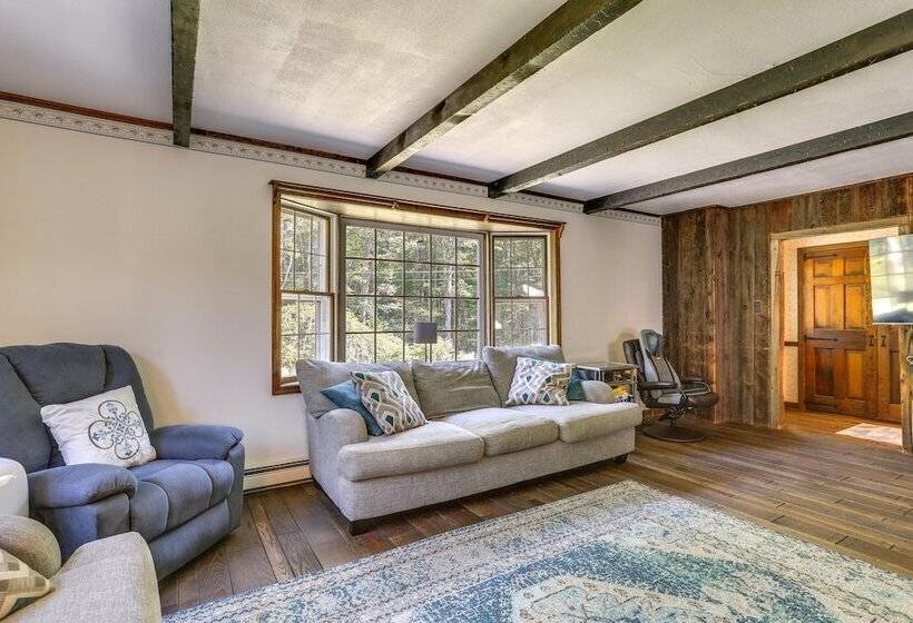 Sparrow Bush Retreat W/ Pool & Screened Porch