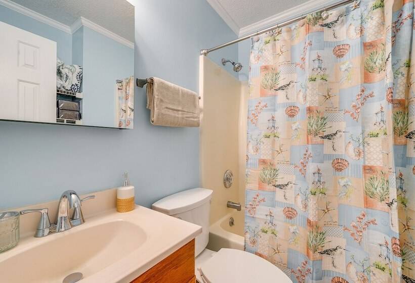 Sun & Surf  Oak Island Home, Steps To Beach!