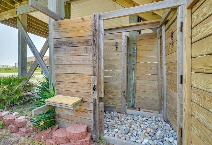 Sun & Surf  Oak Island Home, Steps To Beach!