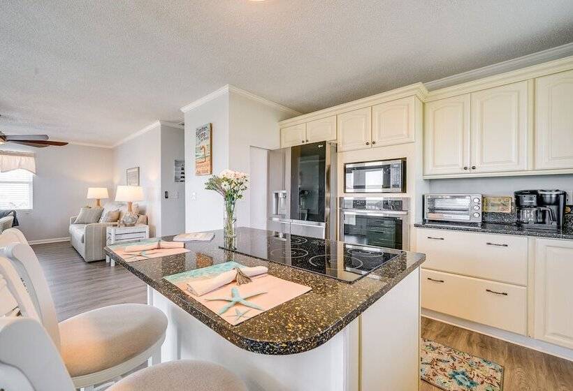 Sun & Surf  Oak Island Home, Steps To Beach!