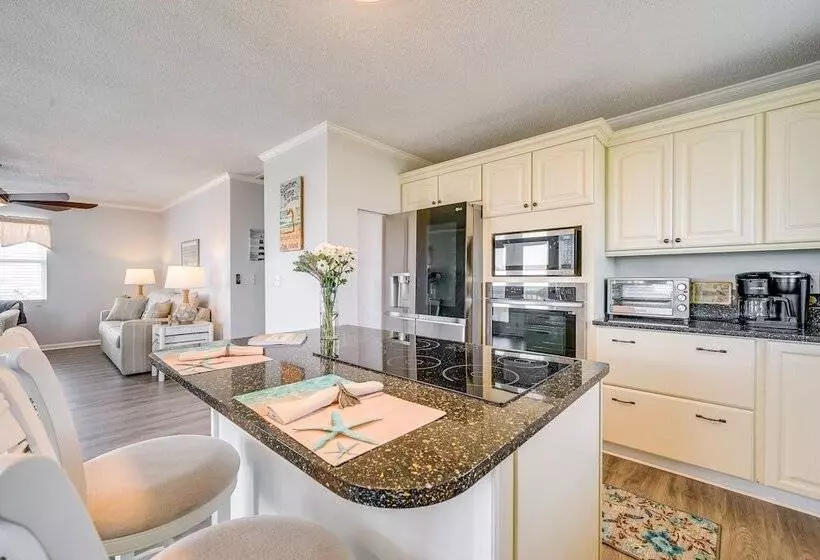 Sun & Surf  Oak Island Home, Steps To Beach!