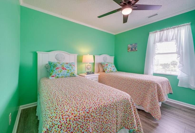 Sun & Surf  Oak Island Home, Steps To Beach!