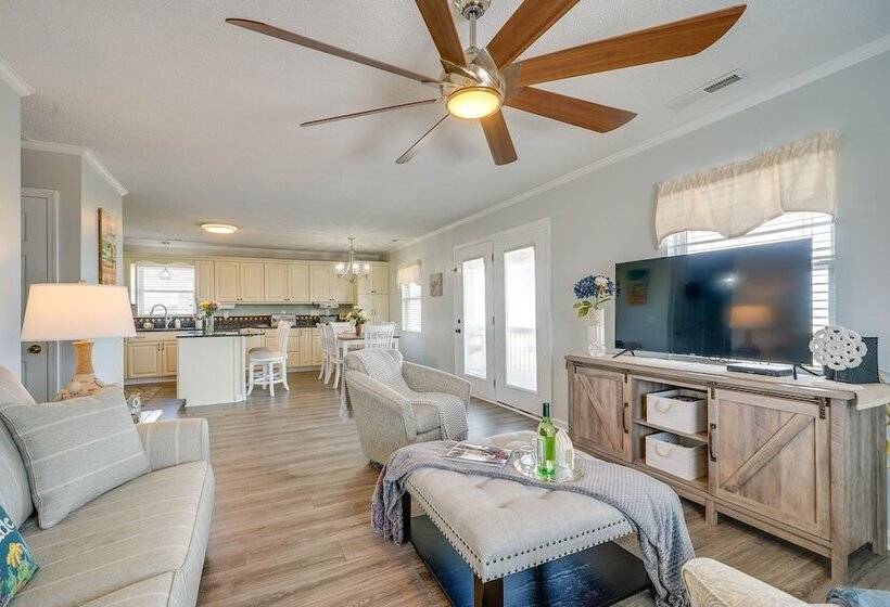 Sun & Surf  Oak Island Home, Steps To Beach!