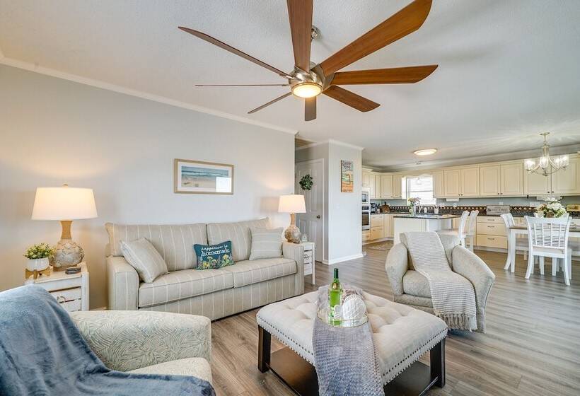 Sun & Surf  Oak Island Home, Steps To Beach!