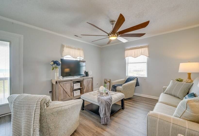 Sun & Surf  Oak Island Home, Steps To Beach!