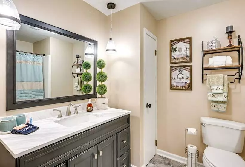 The Travis House At Lantern Springs  On Farm!