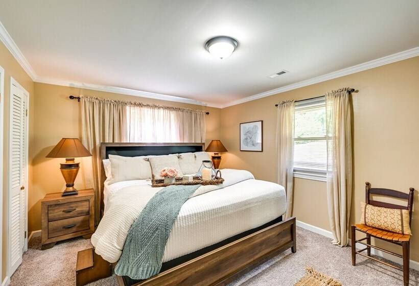 The Travis House At Lantern Springs On Farm!