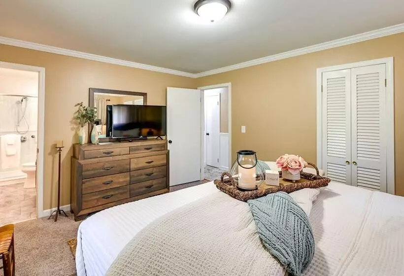 The Travis House At Lantern Springs  On Farm!