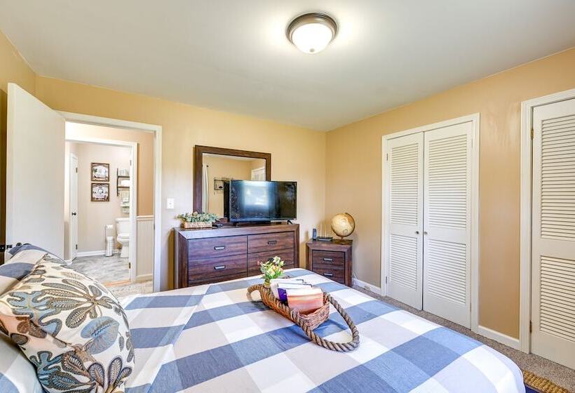 The Travis House At Lantern Springs On Farm!