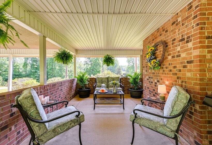 The Travis House At Lantern Springs On Farm!