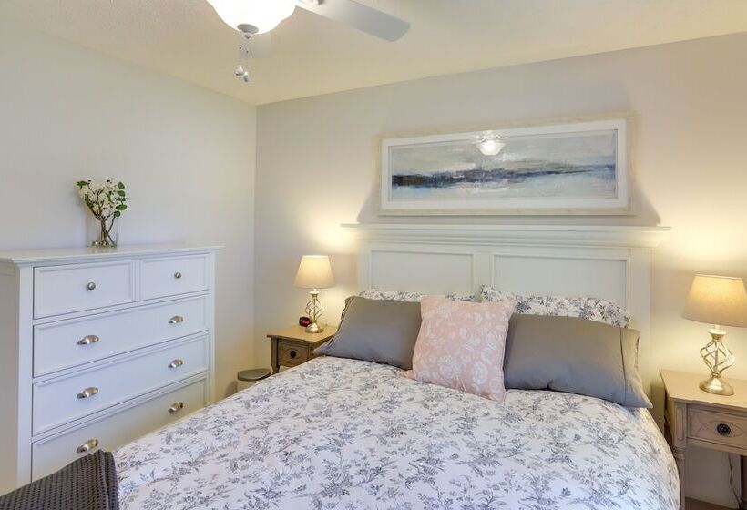 Three Oaks Home W/ Guest House 8 Mi To Beach!