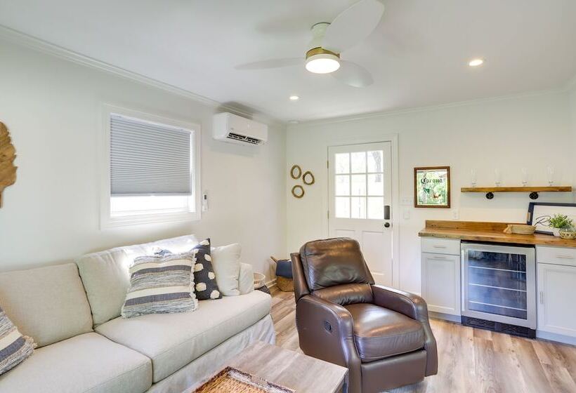 Three Oaks Home W/ Guest House 8 Mi To Beach!