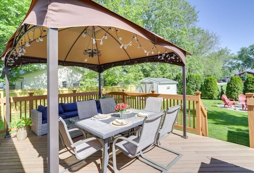 Three Oaks Home W/ Guest House 8 Mi To Beach!