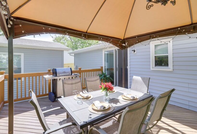 Three Oaks Home W/ Guest House 8 Mi To Beach!