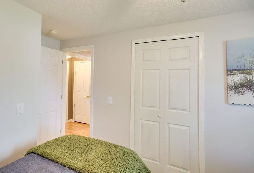 Three Oaks Home W/ Guest House 8 Mi To Beach!