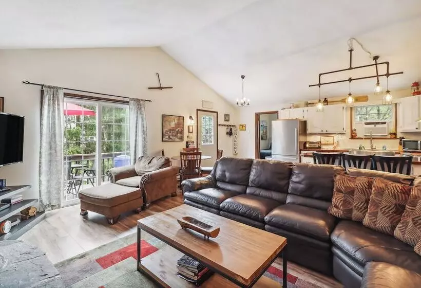 Tobyhanna Home W/ Fire Pits   9 Mi To Kalahari!