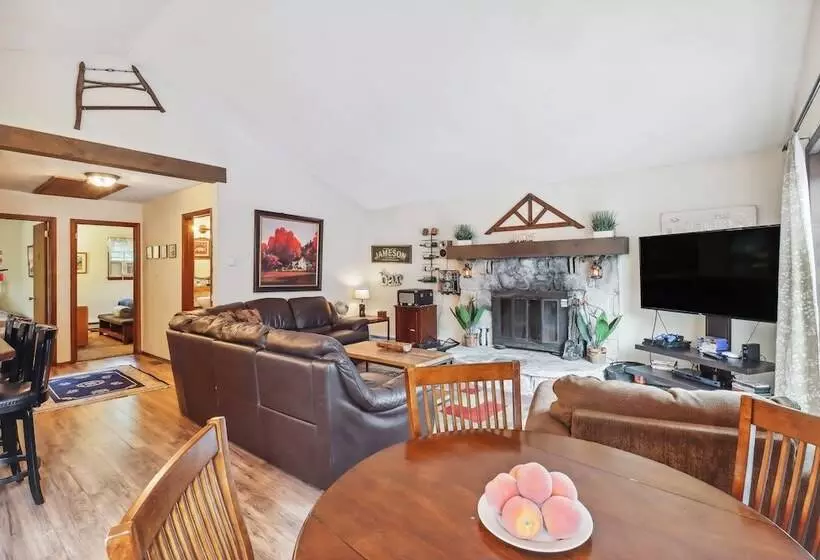 Tobyhanna Home W/ Fire Pits   9 Mi To Kalahari!