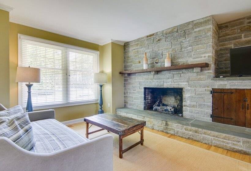 Waterfront Cambridge Gem W/ Hot Tub, Pool & Dock!