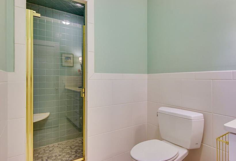 Waterfront Cambridge Gem W/ Hot Tub, Pool & Dock!