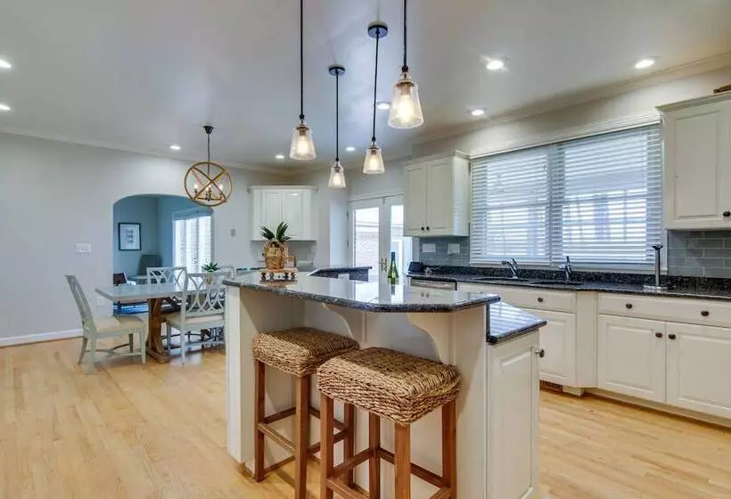 Waterfront Cambridge Gem W/ Hot Tub, Pool & Dock!