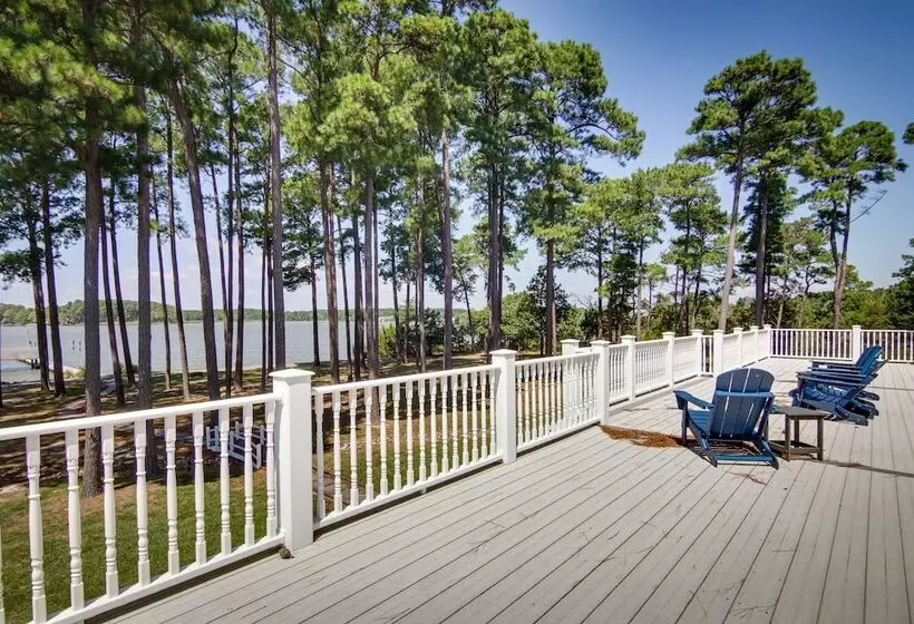 Waterfront Cambridge Gem W/ Hot Tub, Pool & Dock!