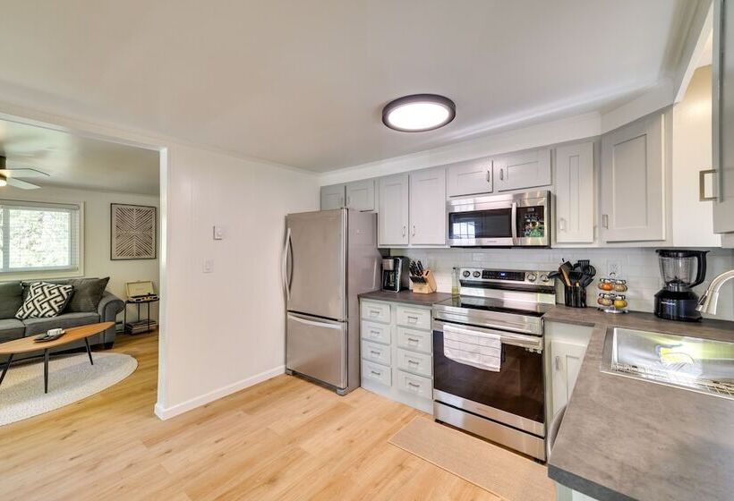 Peaceful Albrightsville Home W/ Pool + Lake Access