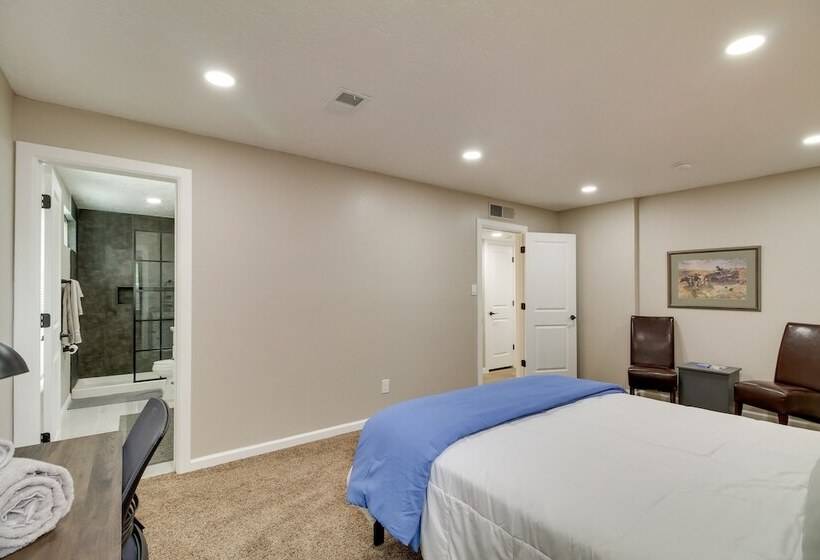 Albuquerque Oasis: Pool, Hot Tub & Putting Green!