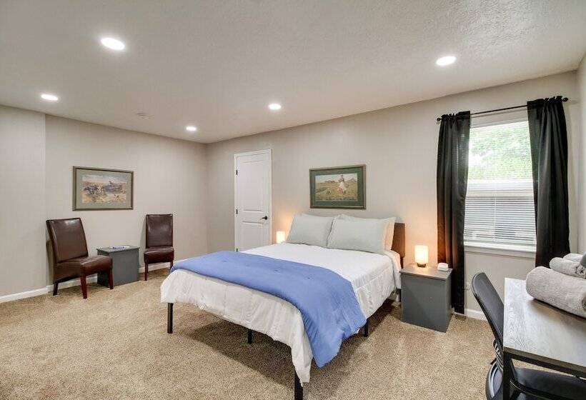 Albuquerque Oasis: Pool, Hot Tub & Putting Green!