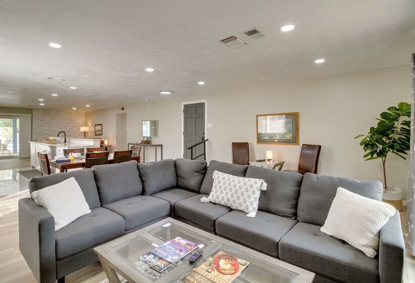 Albuquerque Oasis: Pool, Hot Tub & Putting Green!