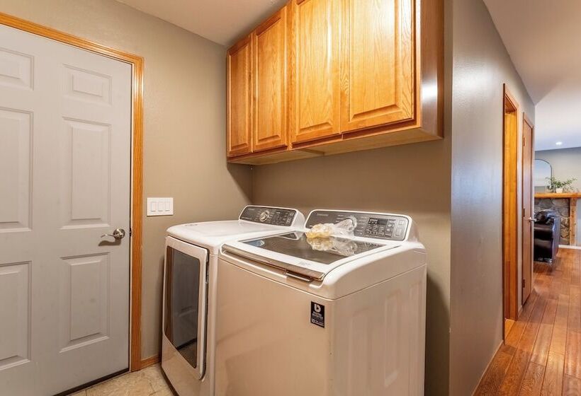 Bighorn Lodge By Summit County Mountain Retreats