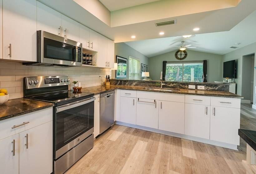 Bonita Springs Home W/ Pool 2 Mi To Beach!